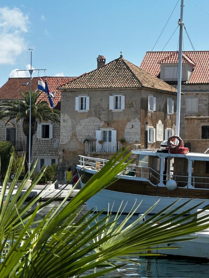 Apartamento Castel Nonna Franka Sutivan Exterior foto