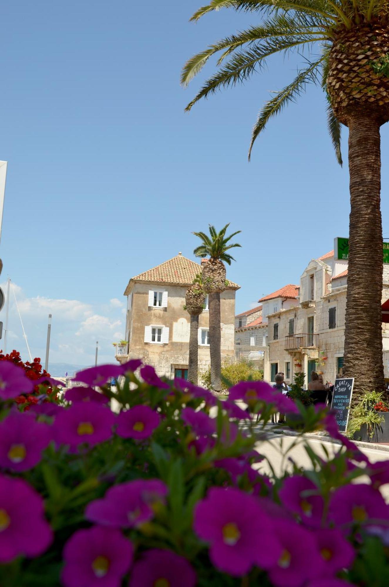 Apartamento Castel Nonna Franka Sutivan Exterior foto